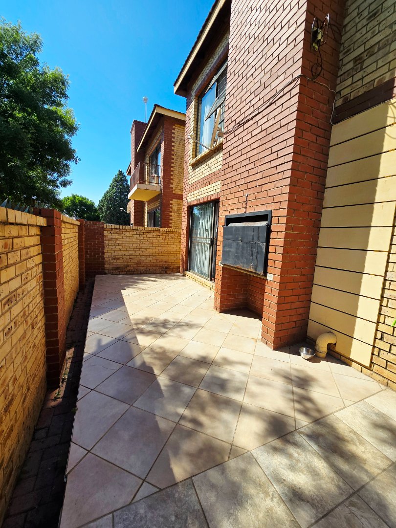 3 Bedroom Property for Sale in Flamwood North West